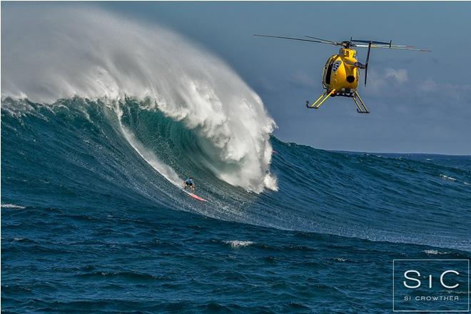 Billy Kemper winning the 2016 Peahi Challenge - NoveNove Maui Aloha Classic ©  Si Crowther / IWT